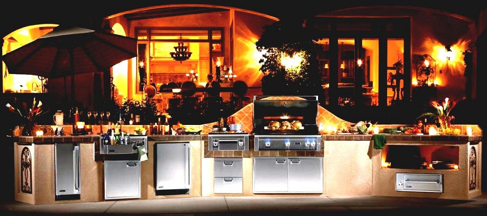Outdoor Kitchens Are Perfect for Entertaining