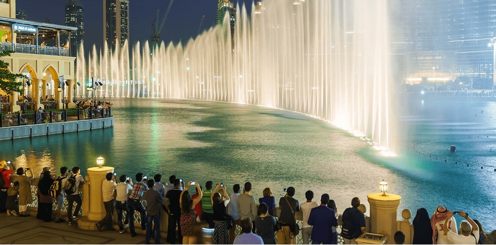 What to Do and See in Dubai Fountains at Night