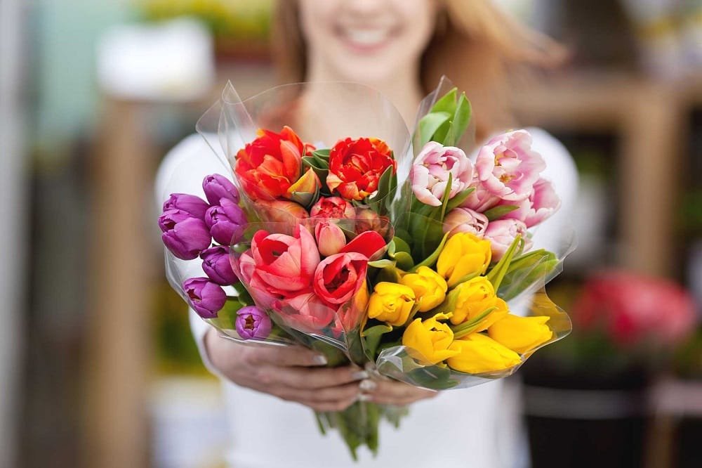 Which Flowers Are Actually The Best Gifts On Any Festival