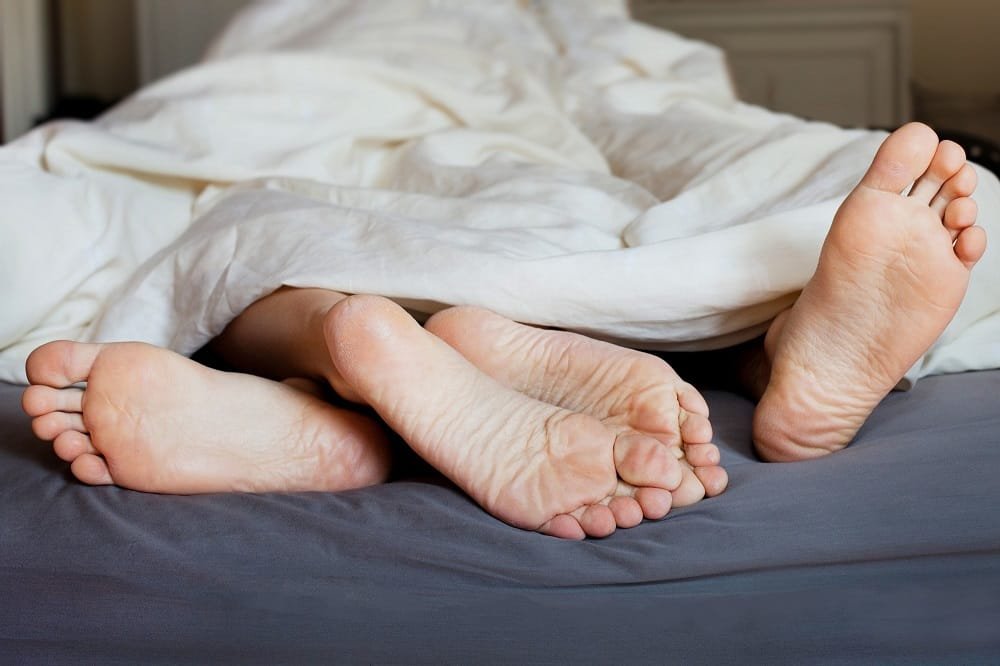 17 Effective Ways to Last Longer in Bed