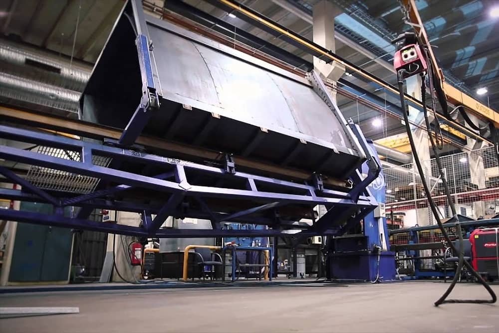 Benefits of Using Professional Baler and Compactor Services