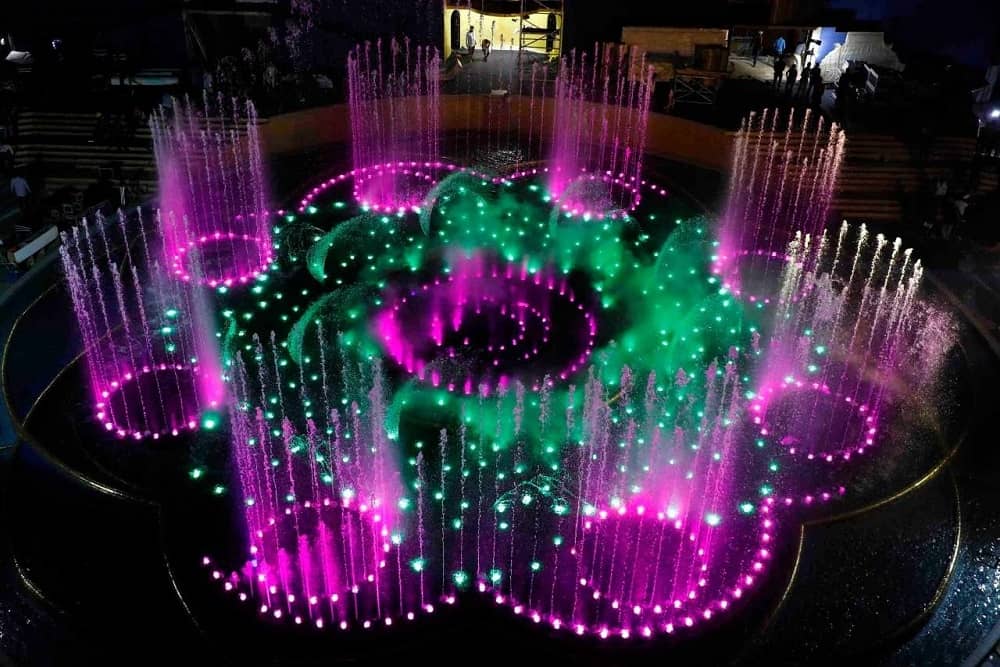 Commercial Fountains - Offering an Enthralling Experience