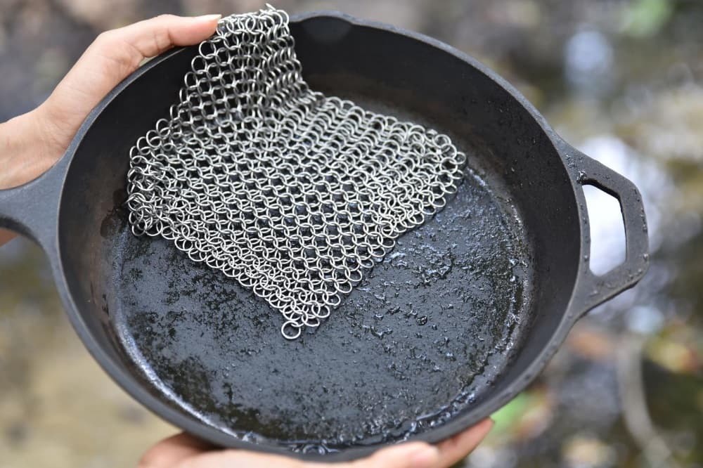 Why You Should Get A Cast Iron Scrubber For Your Skillet