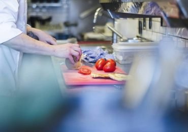 Best Practices for Organizing and Preparing Ingredients in a Commercial Kitchen